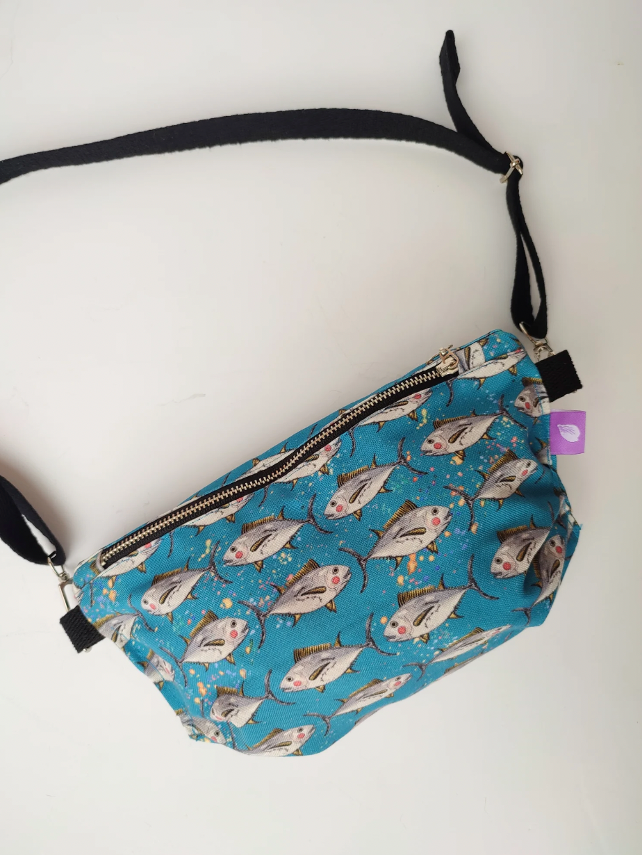 Riñonera atunes turquesa