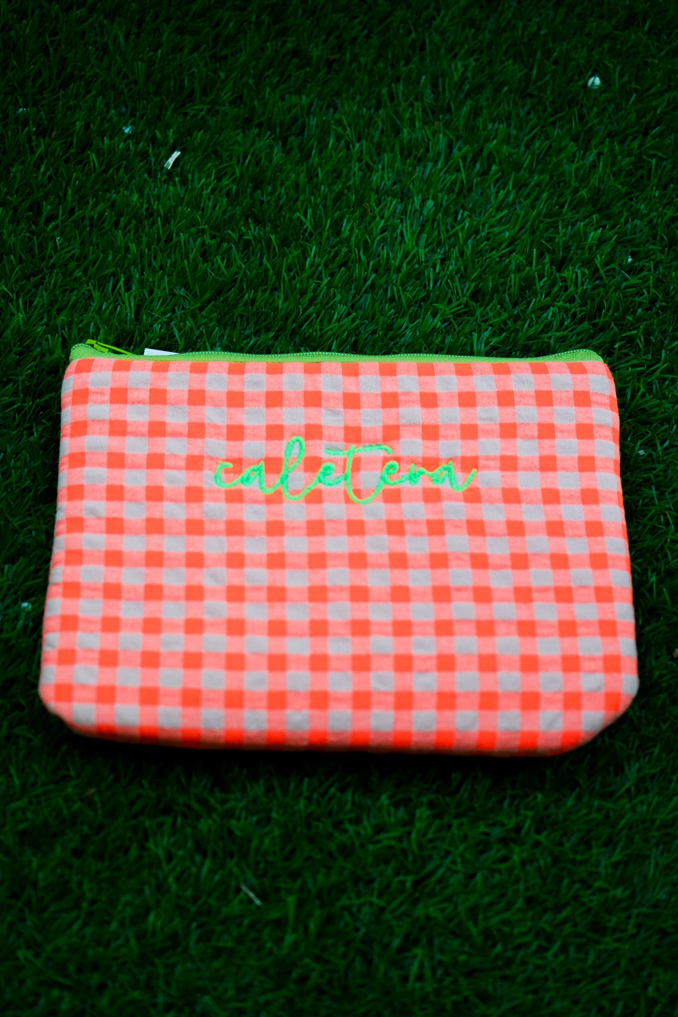 Vichy naranja letra verde - Caletera - Neceser flúor