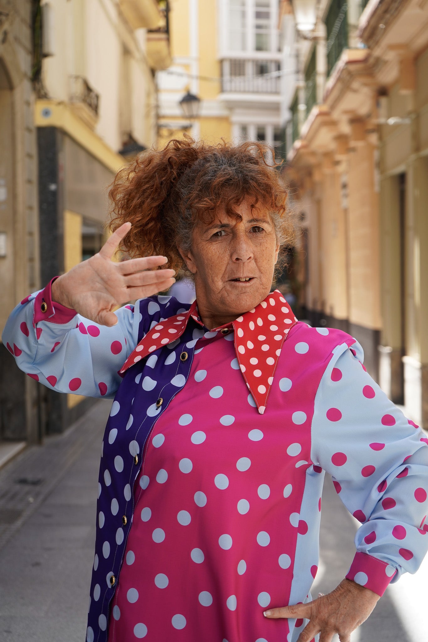 Camisa de Lunares azul marino y morado