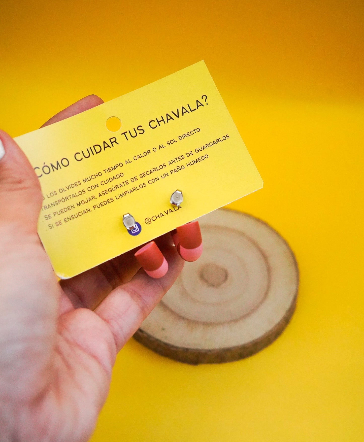 Pendientes #6 líneas rojas y rosas