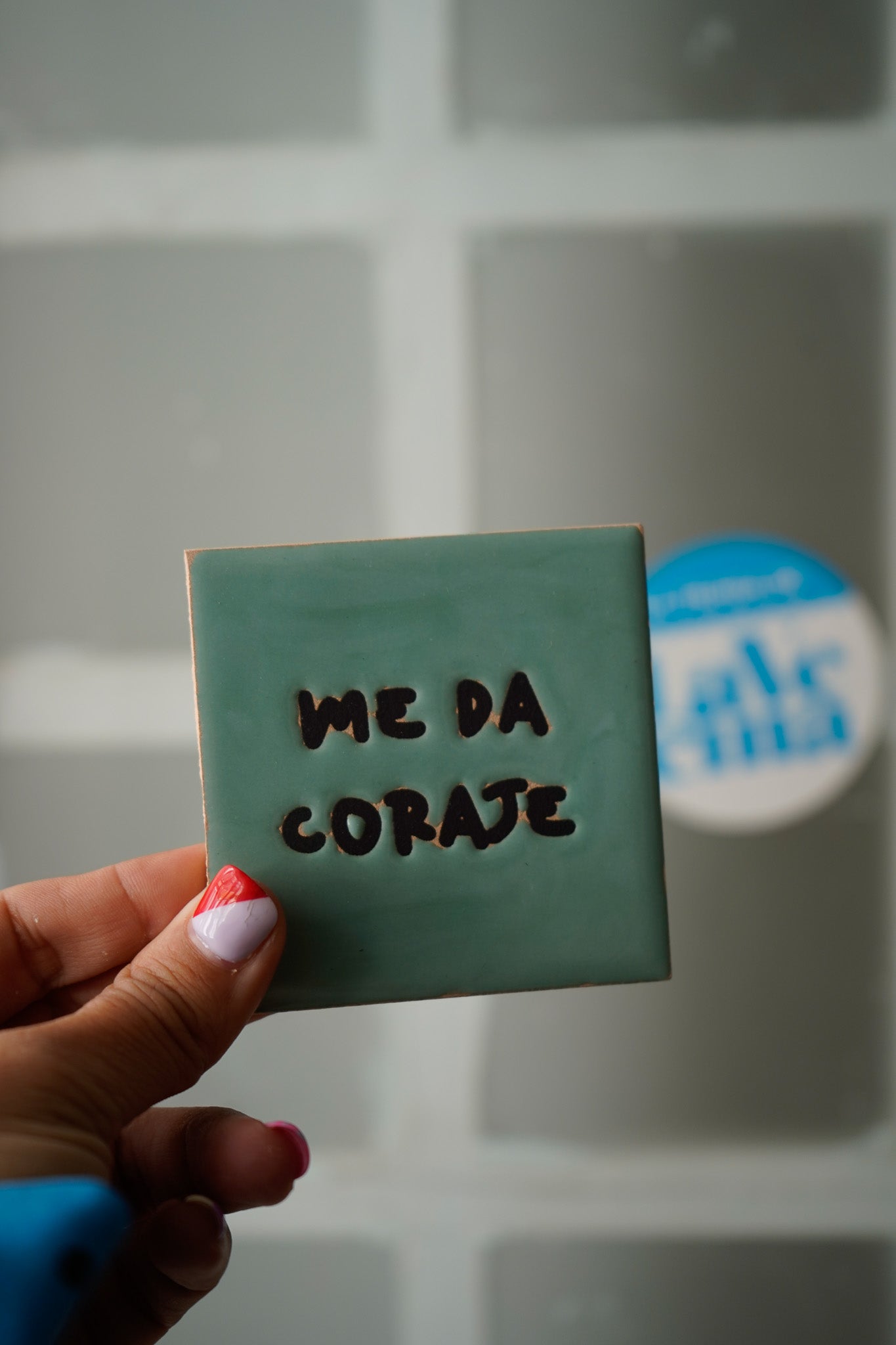 Azulejo imán de cerámica Me da coraje