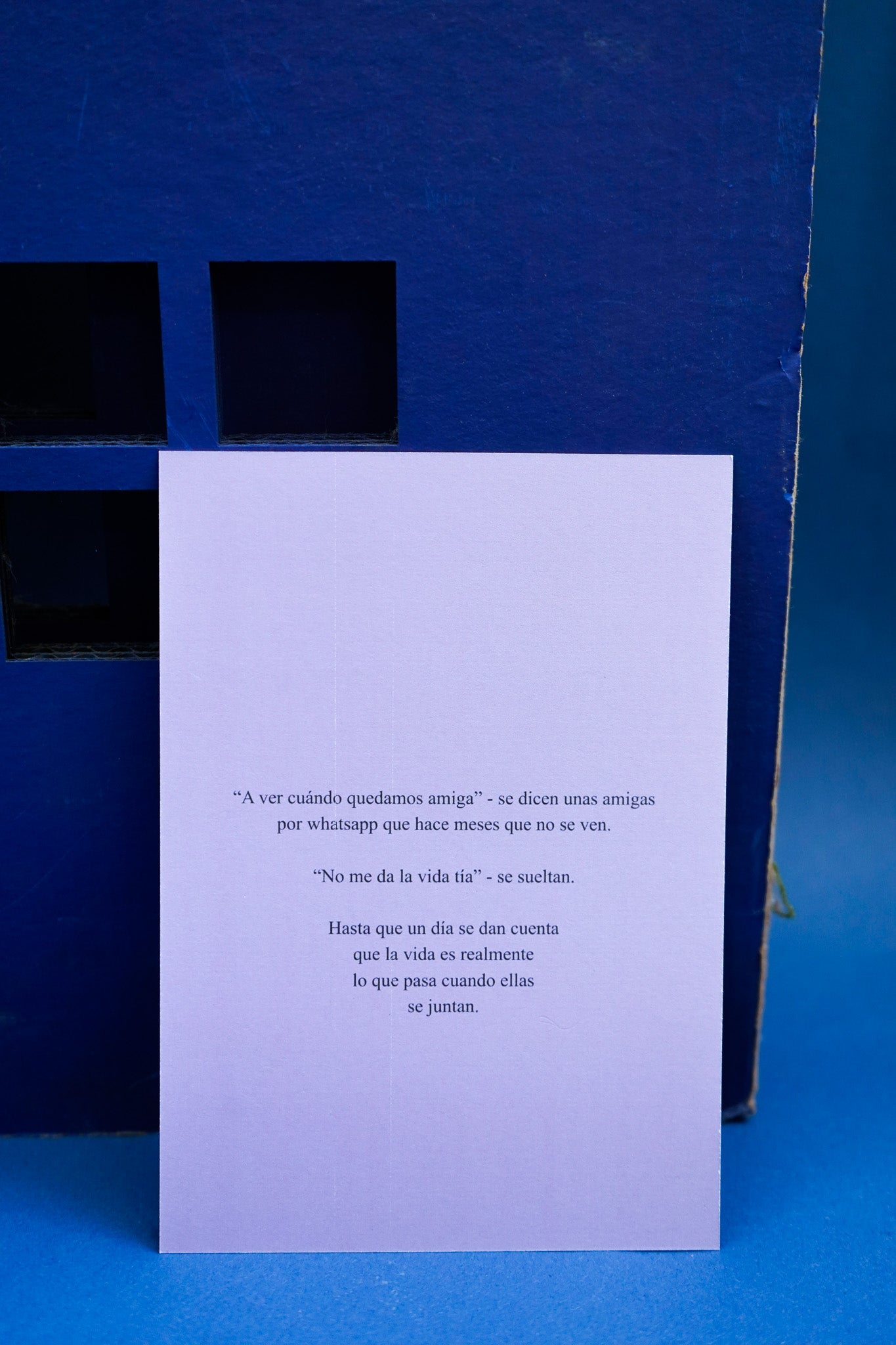 Lámina Ná como una quedá con amigas