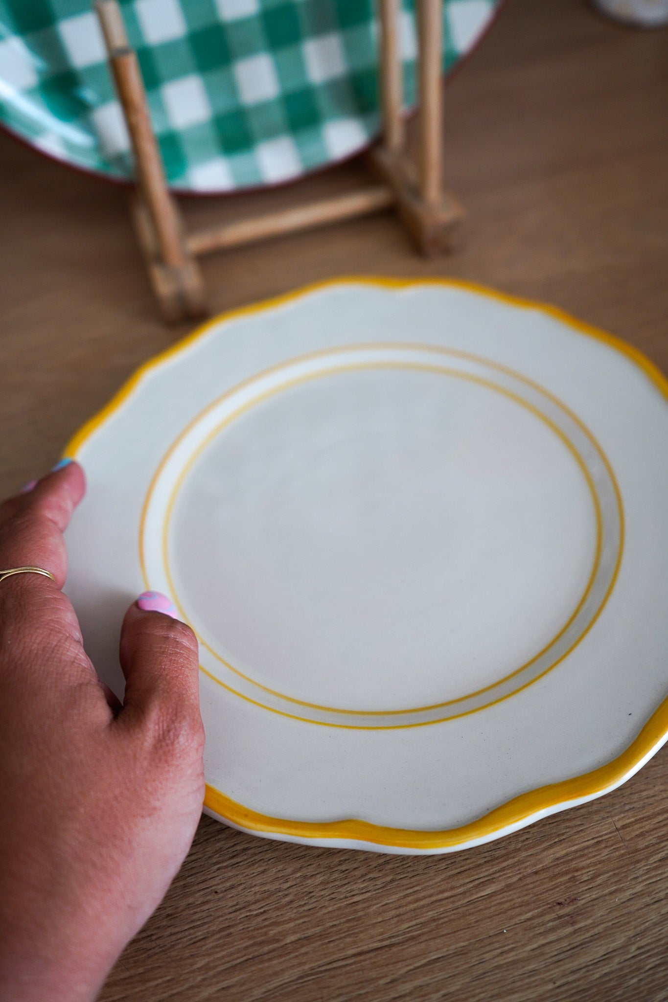 Plato ondas amarillas 22cm