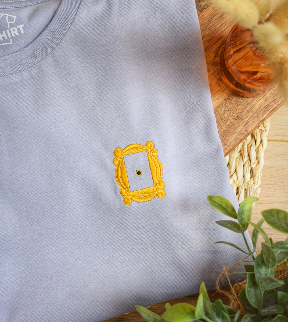 Camiseta bordada Friends