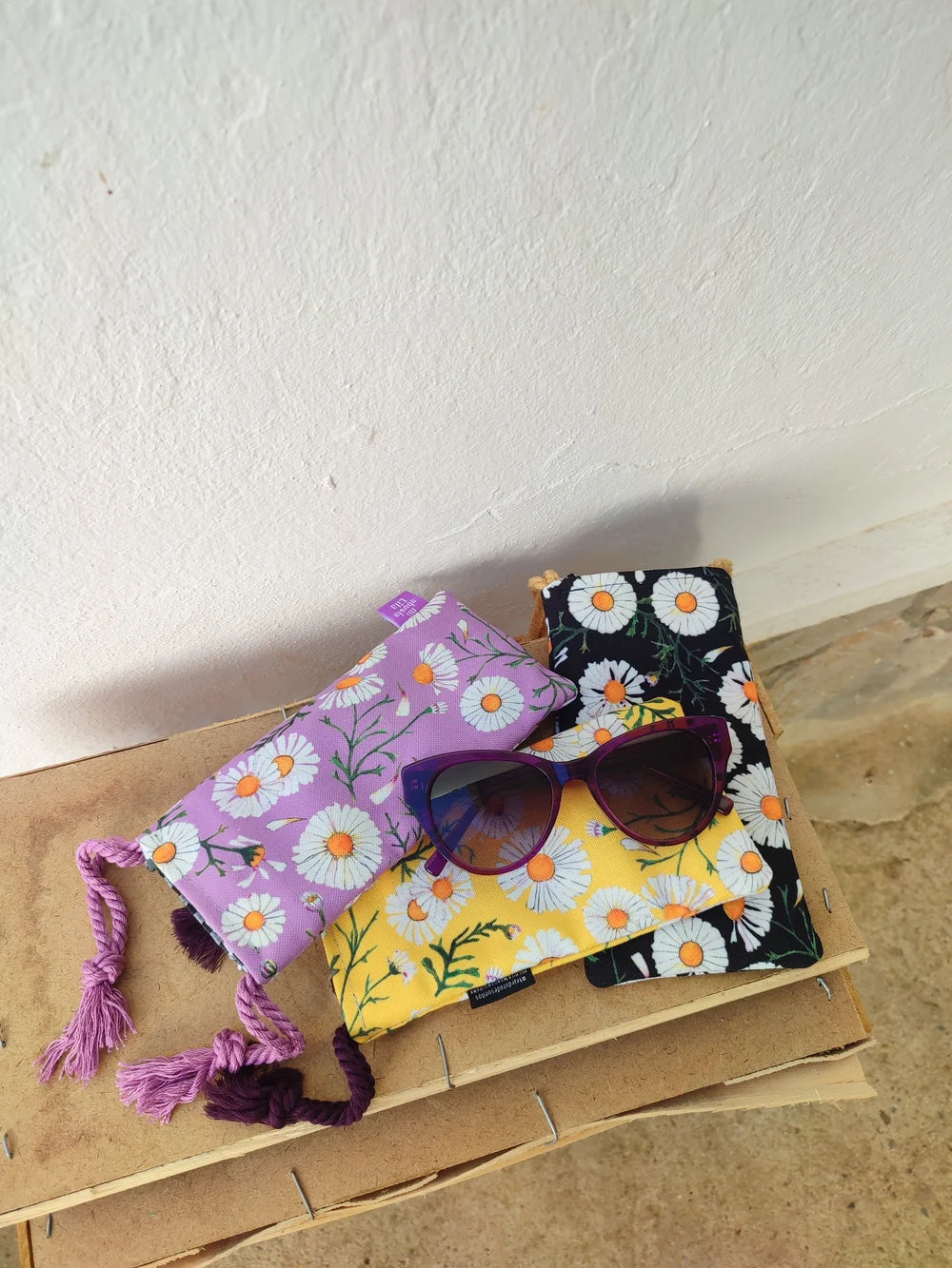 Funda de gafas de Margaritas (Morado)