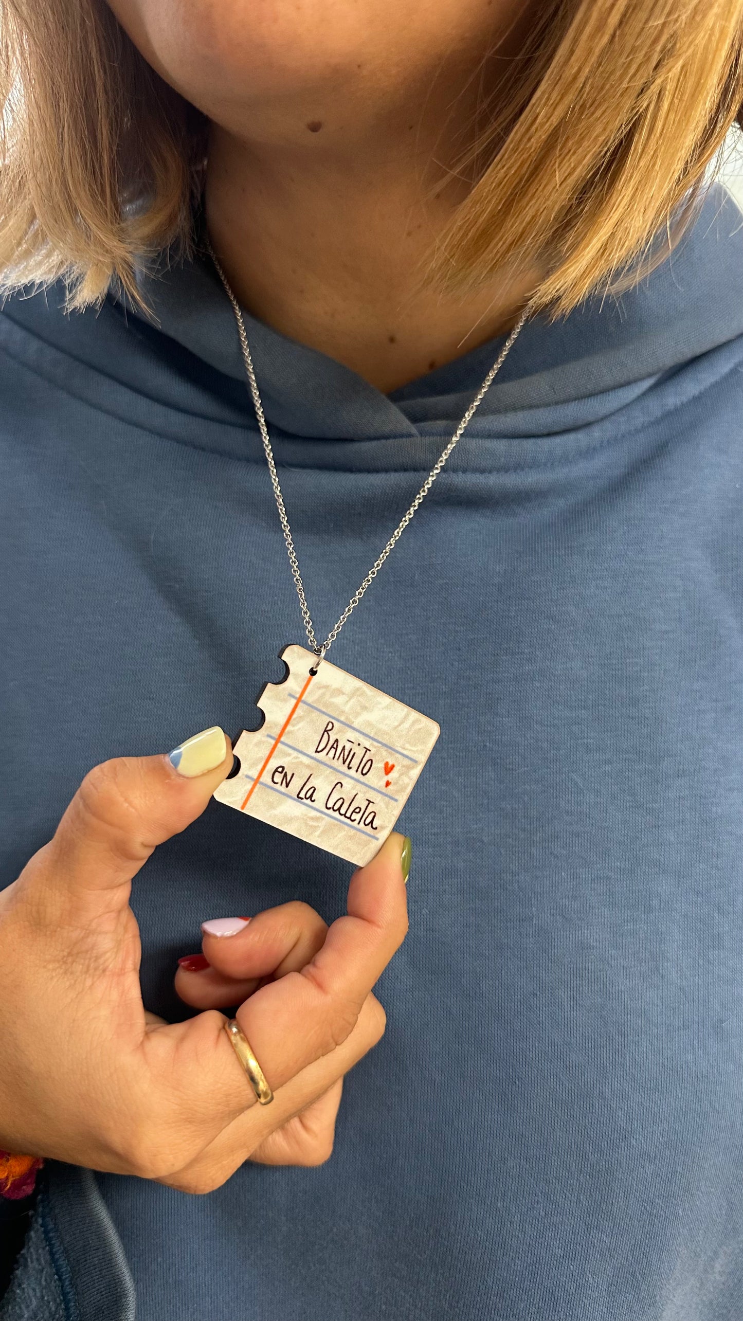 Collar "Bañito en la caleta" notas