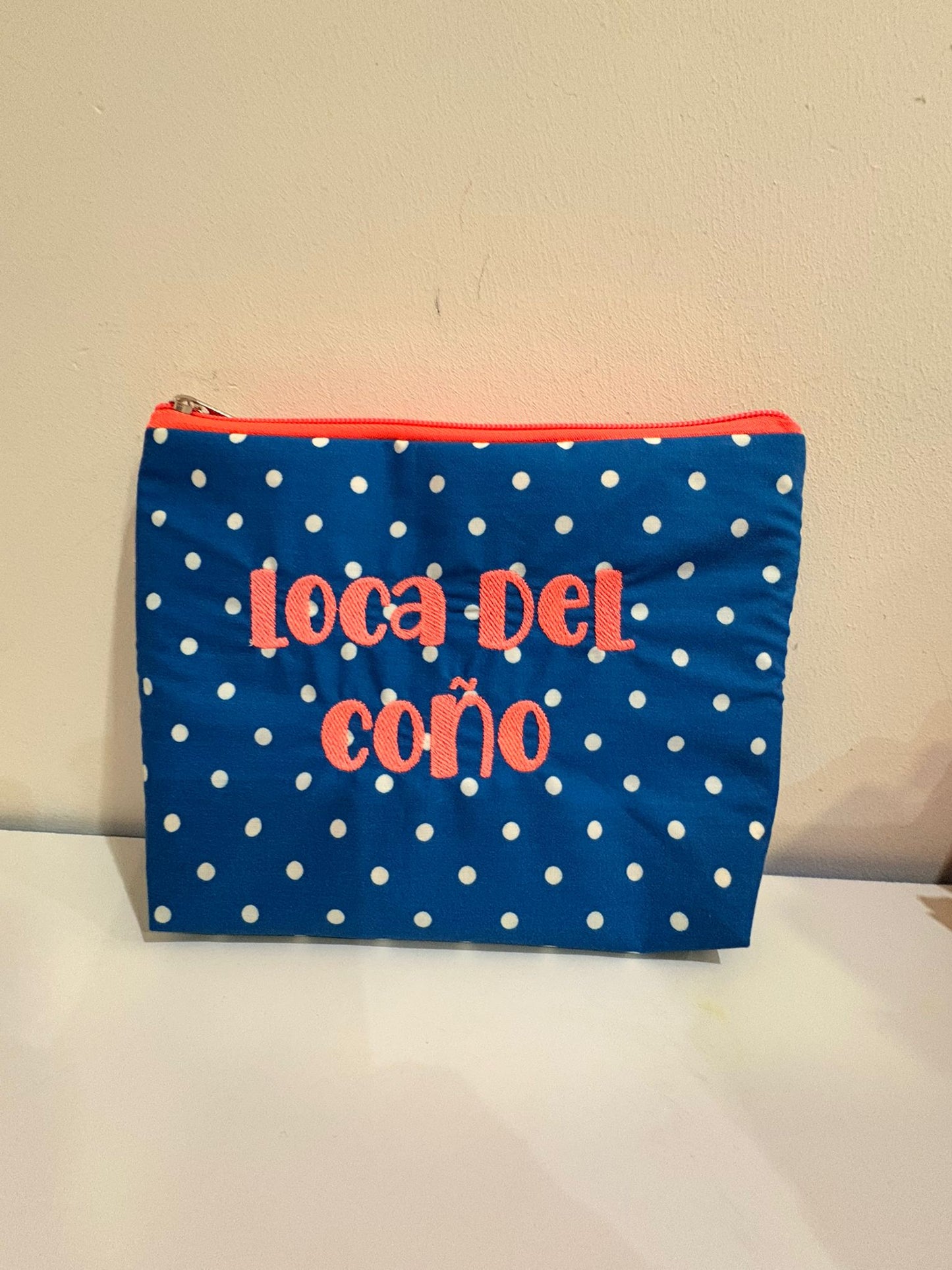 Azul lunares letra coral - Loca del coño - Neceser