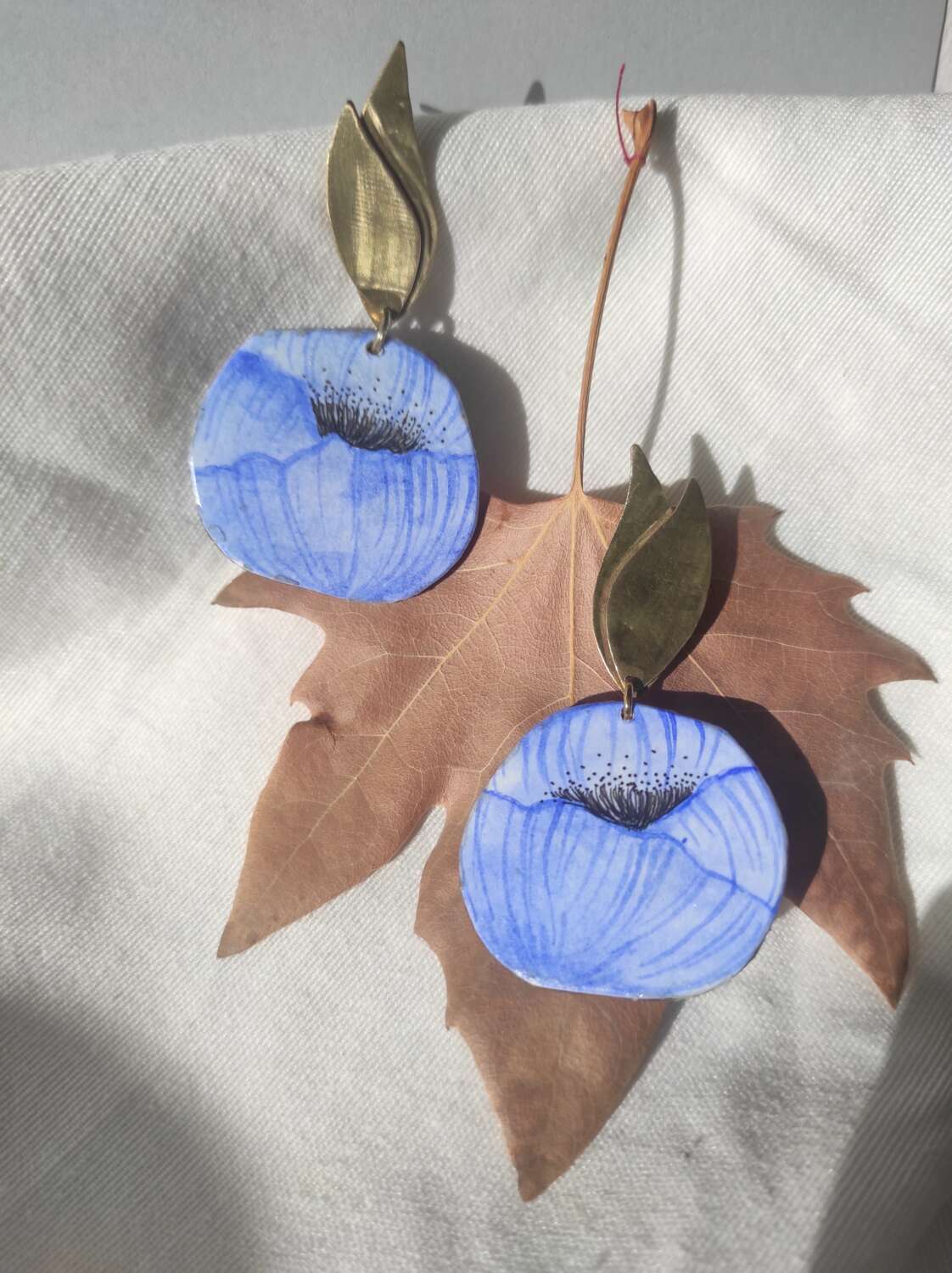 Pendientes Flor azul - Cartón reciclado