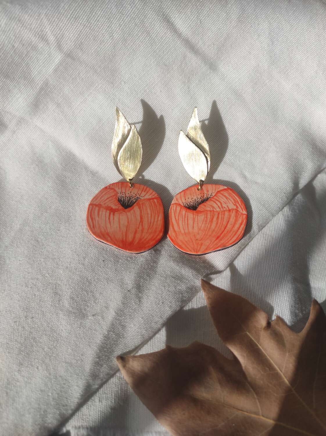 Pendientes Flor roja - Cartón reciclado