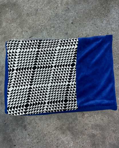 Bufanda de cuello azul y nergo/blanco