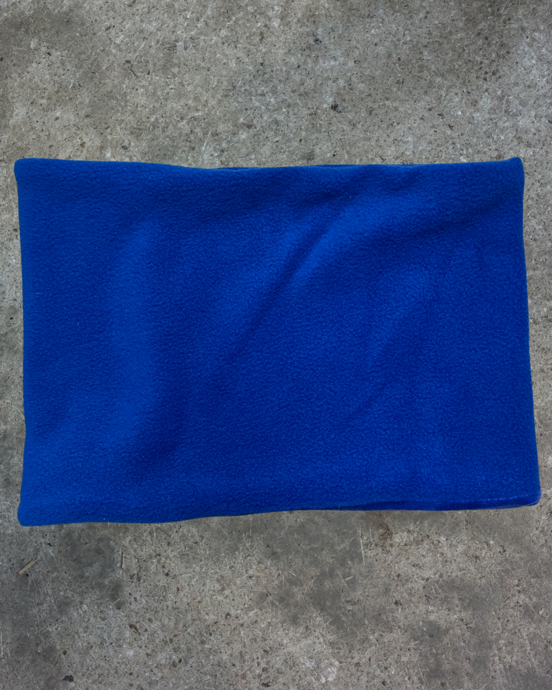Bufanda de cuello azul y nergo/blanco