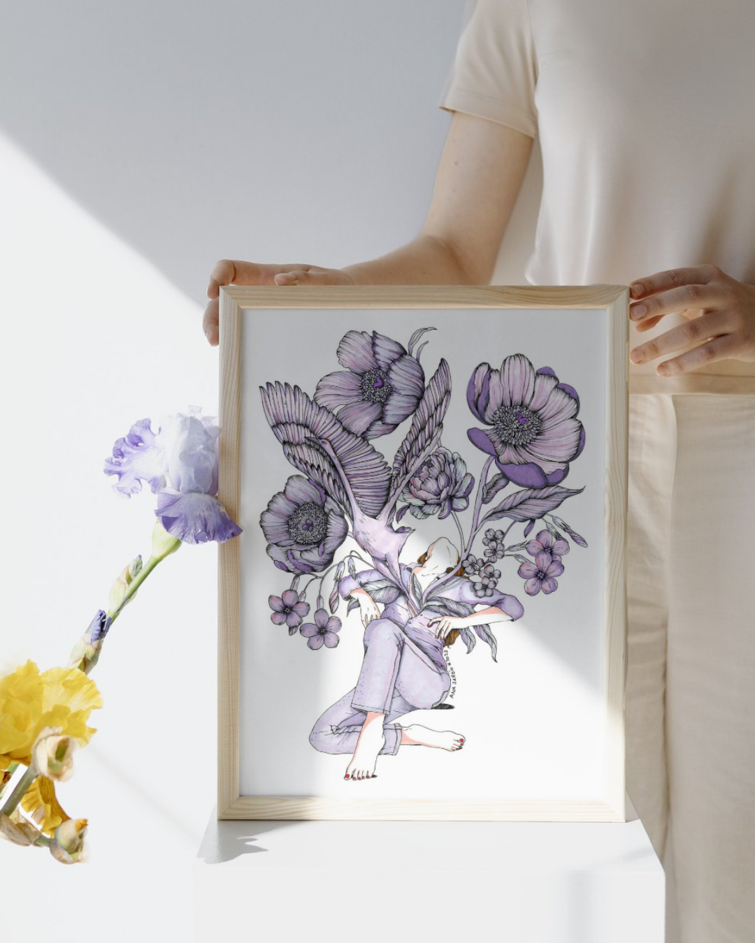 Lámina Mujer florece tonos morados
