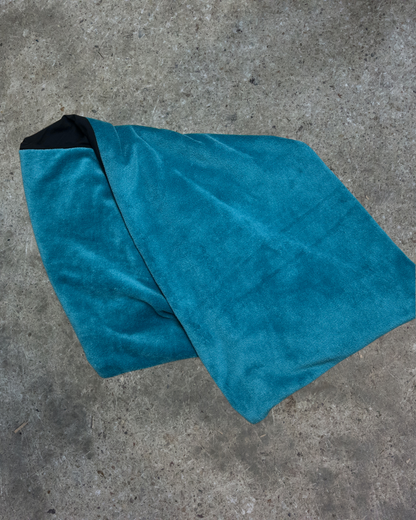 Bufanda grande reversible azul suave y negro