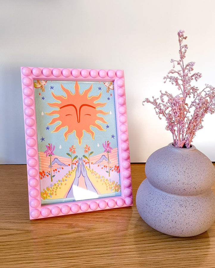 Postal saludo al sol