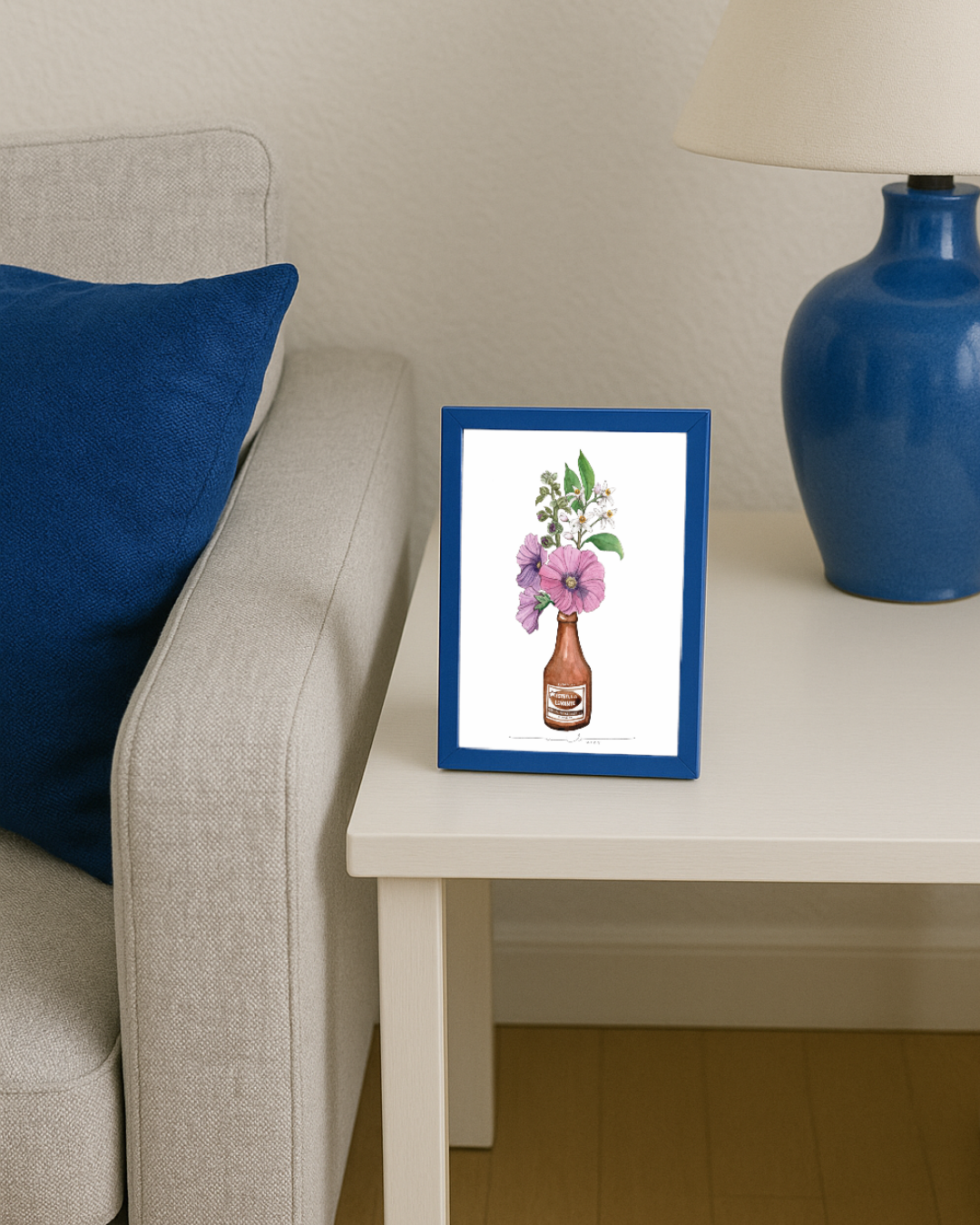 Lámina botellín Estrella Levante con flores moradas Malvones