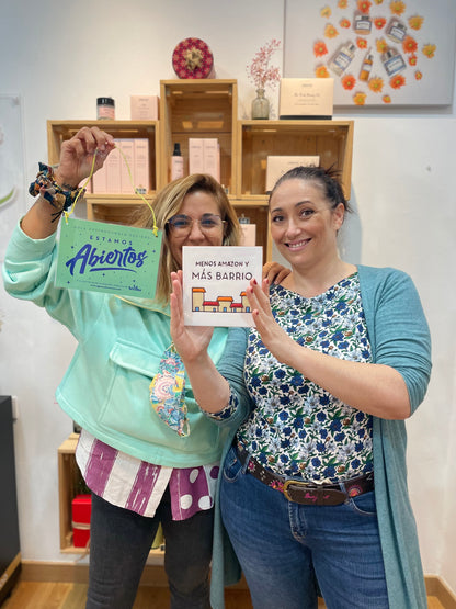 Azulejo de cerámica grande MENOS AMAZON Y MÁS BARRIO