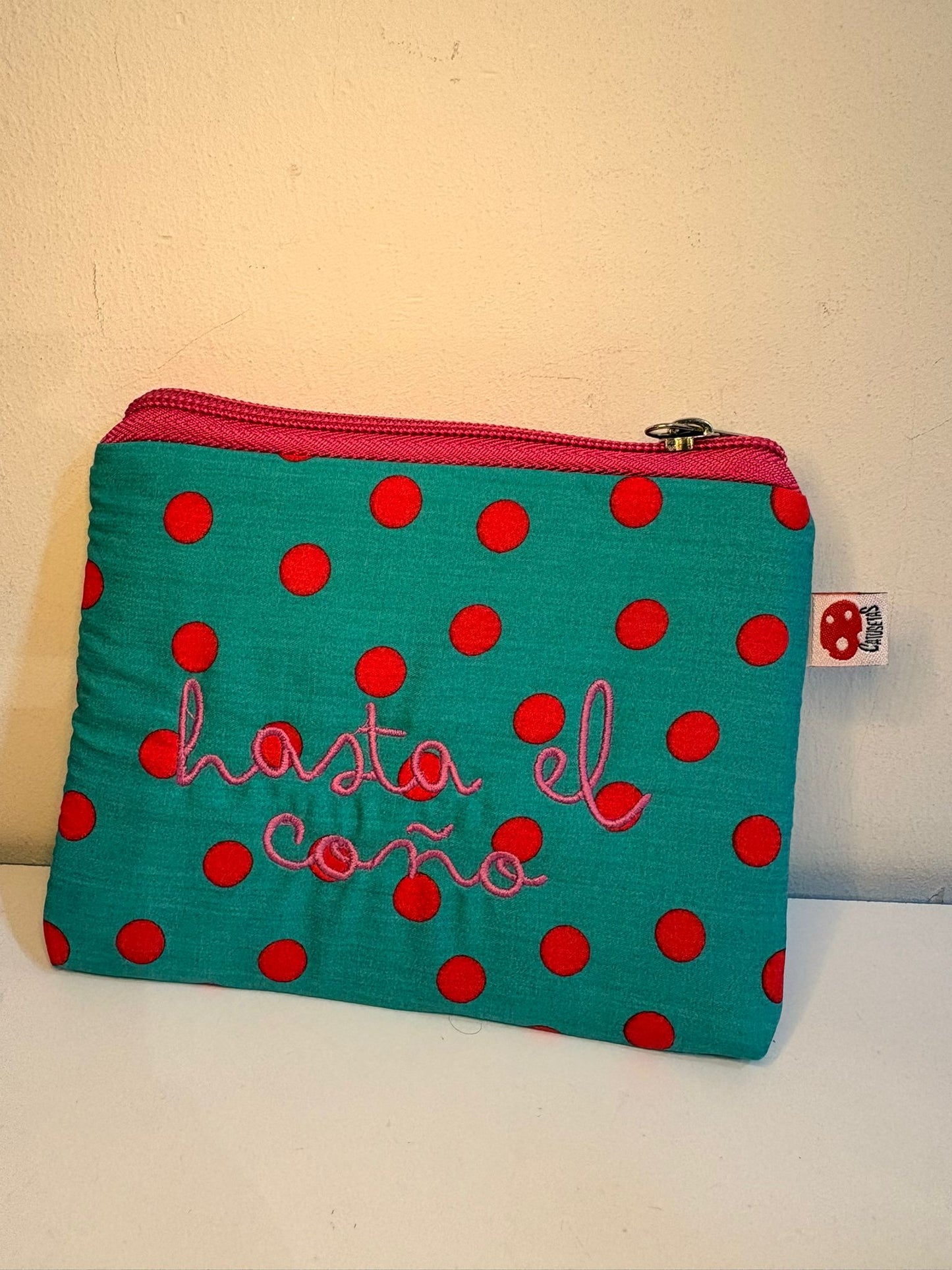 Turquesa lunares rojos letra rosa - Monedero - Hasta el coño