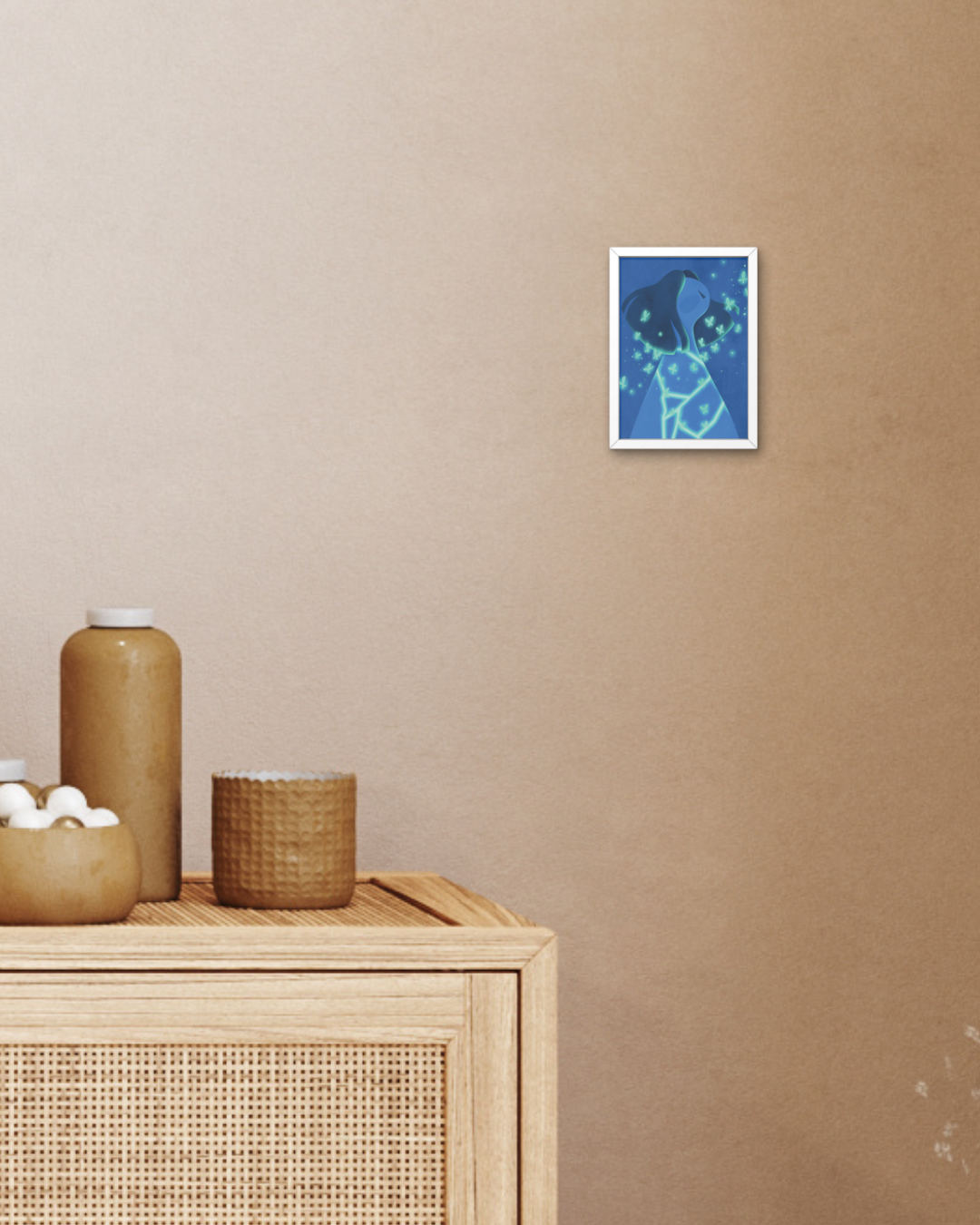 Postal Chica brotan mariposas