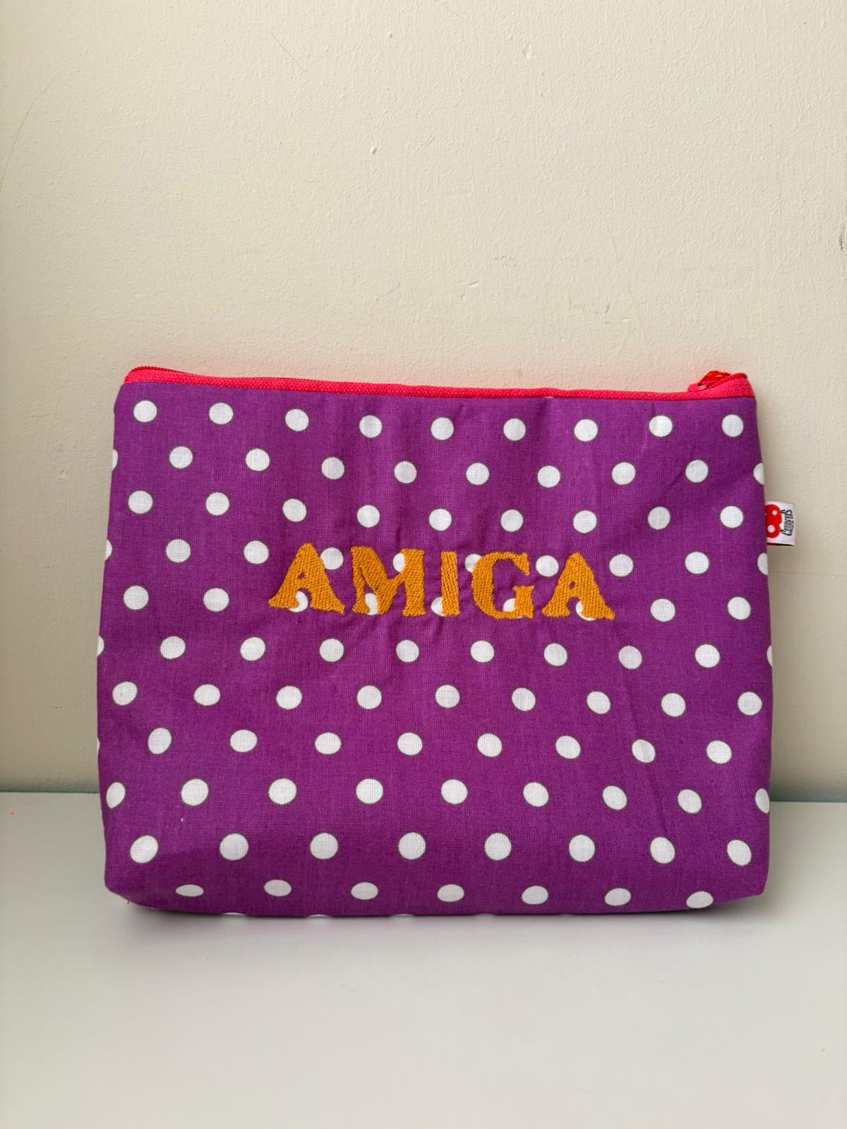 Morado lunares letra dorada - Amiga - Neceser