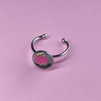 Anillo redondo con flor rosa (plateado)