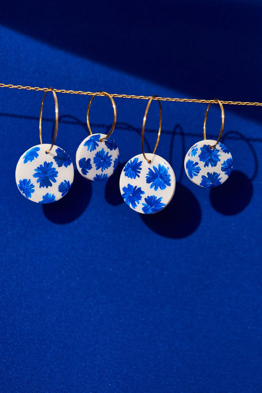 Pendientes florecitas peques pintado a mano