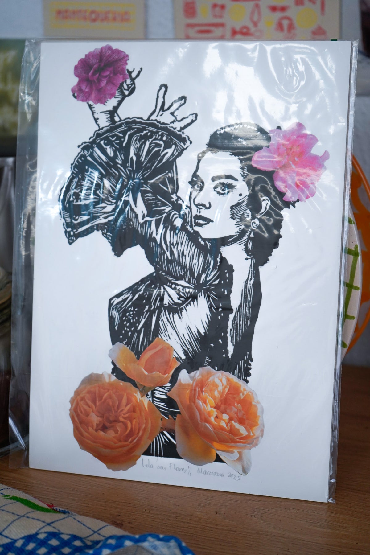 Lámina Lola con Flores - Collage Linóleo