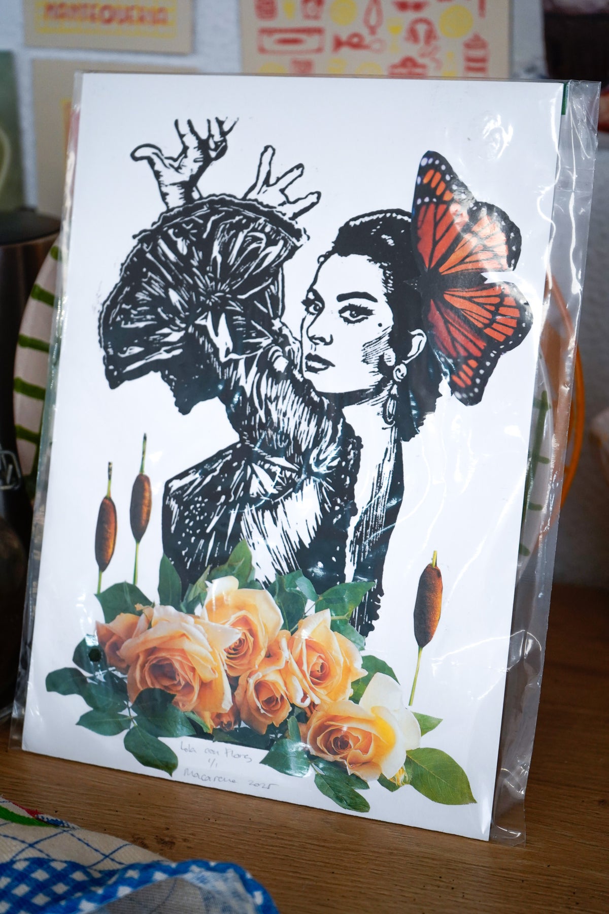 Lámina Lola con Flores - Collage Linóleo
