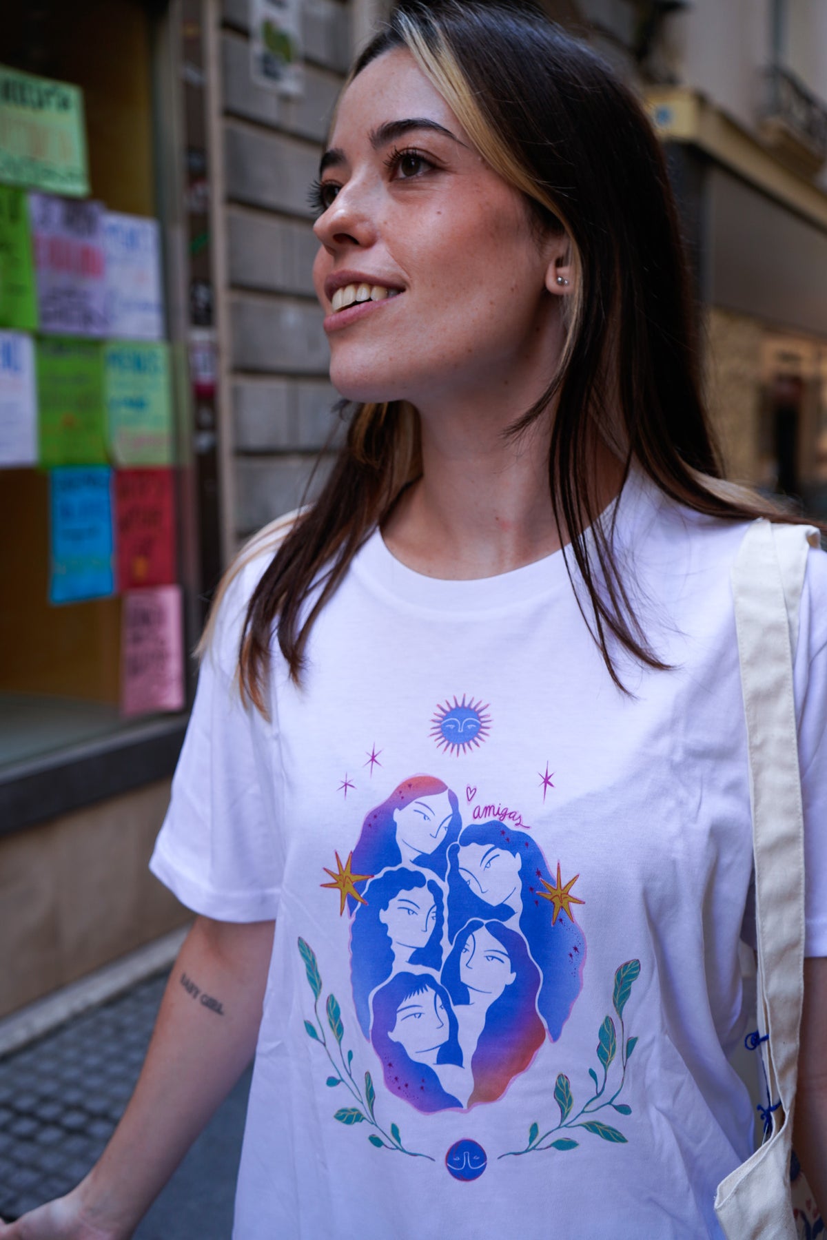Camiseta Amigas x Natalia Fuente
