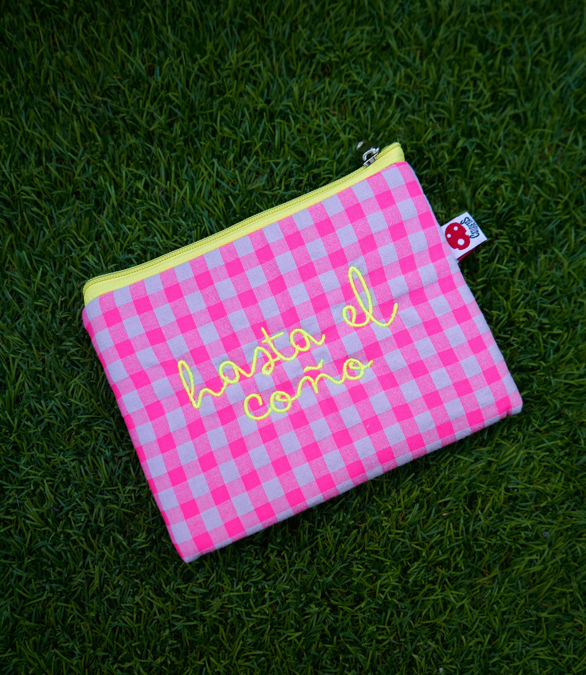 Monedero hasta el coño vichy rosa letra amarillo flúor