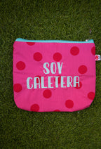 Rosa lunares rosas letra celeste - Soy Caletera - Neceser