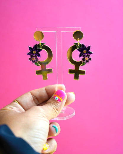 Pendientes símbolo de la mujer