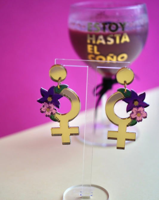 Pendientes símbolo de la mujer