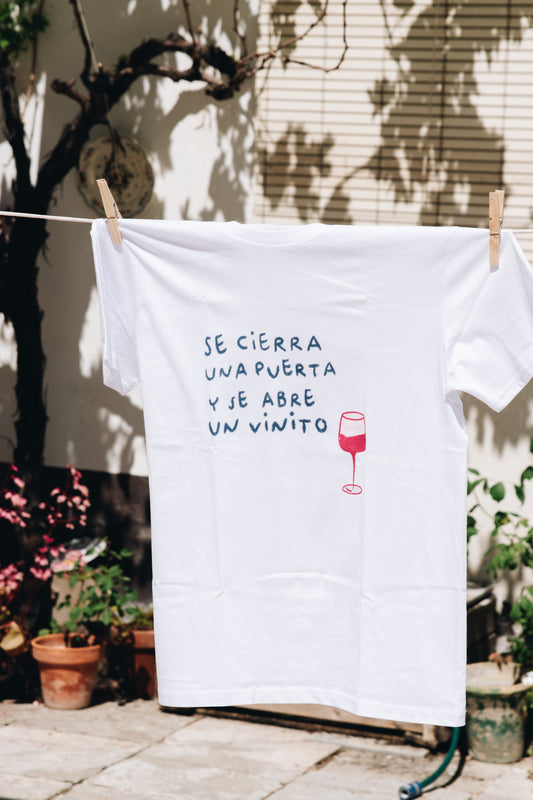 Camiseta Se cierra una puerta x Lali