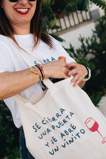 Totebag Se cierra una puerta x Lali