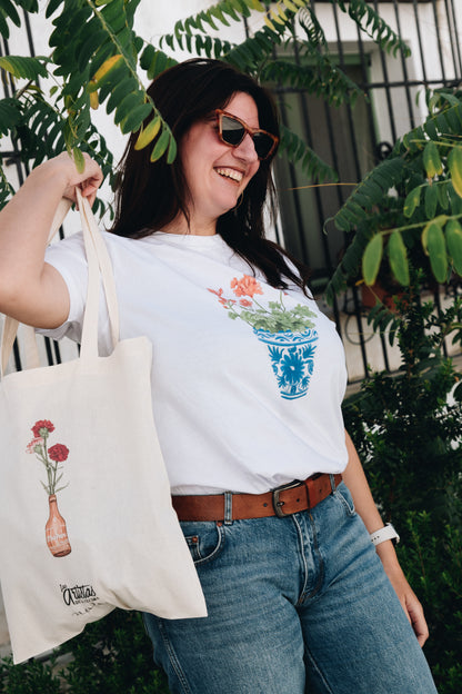 Camiseta Maceta de geranios x Raquel Sarabia