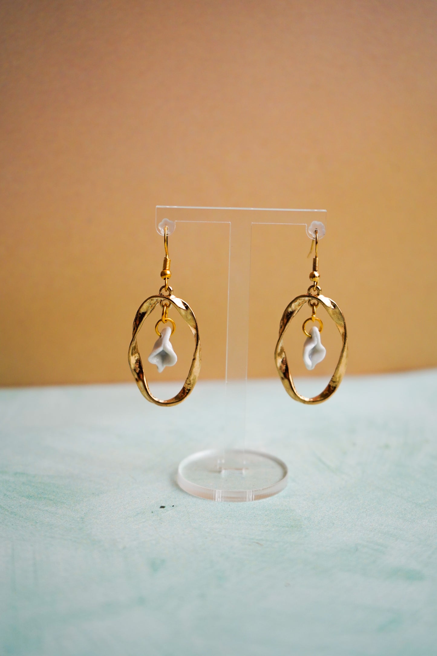 Pendientes Coños Voladores - Óvalo dorado