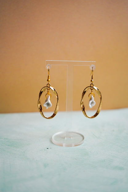 Pendientes Coños Voladores - Óvalo dorado