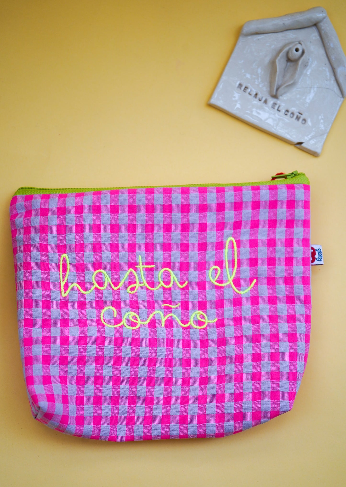 Vichy rosa letra amarilla - Hasta el coño - Neceser flúor