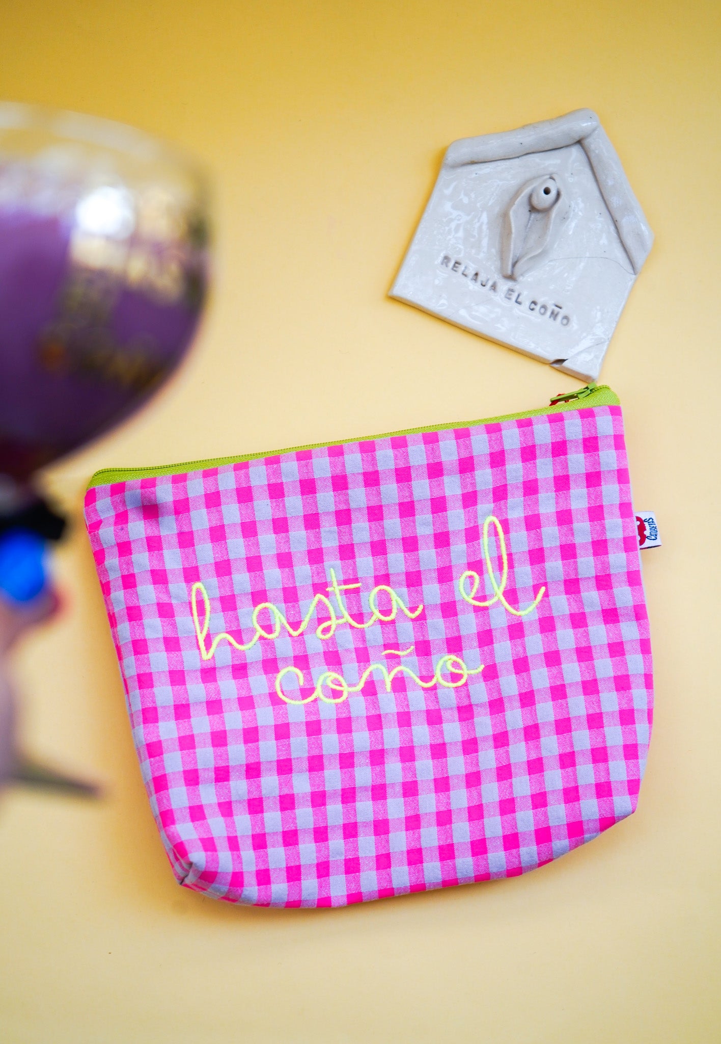 Vichy rosa letra amarilla - Hasta el coño - Neceser flúor