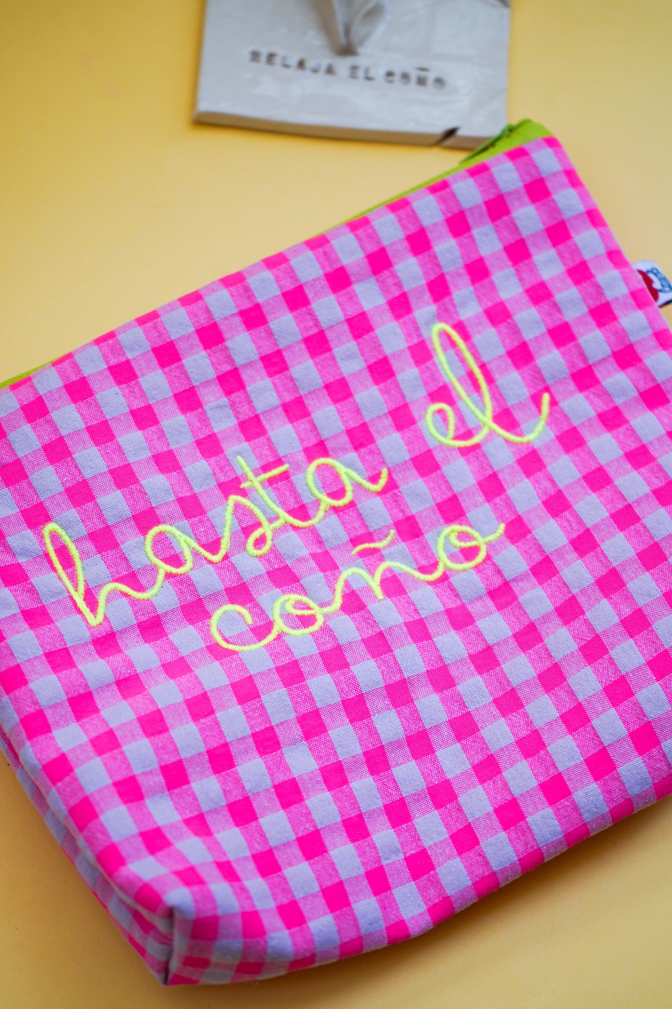 Vichy rosa letra amarilla - Hasta el coño - Neceser flúor