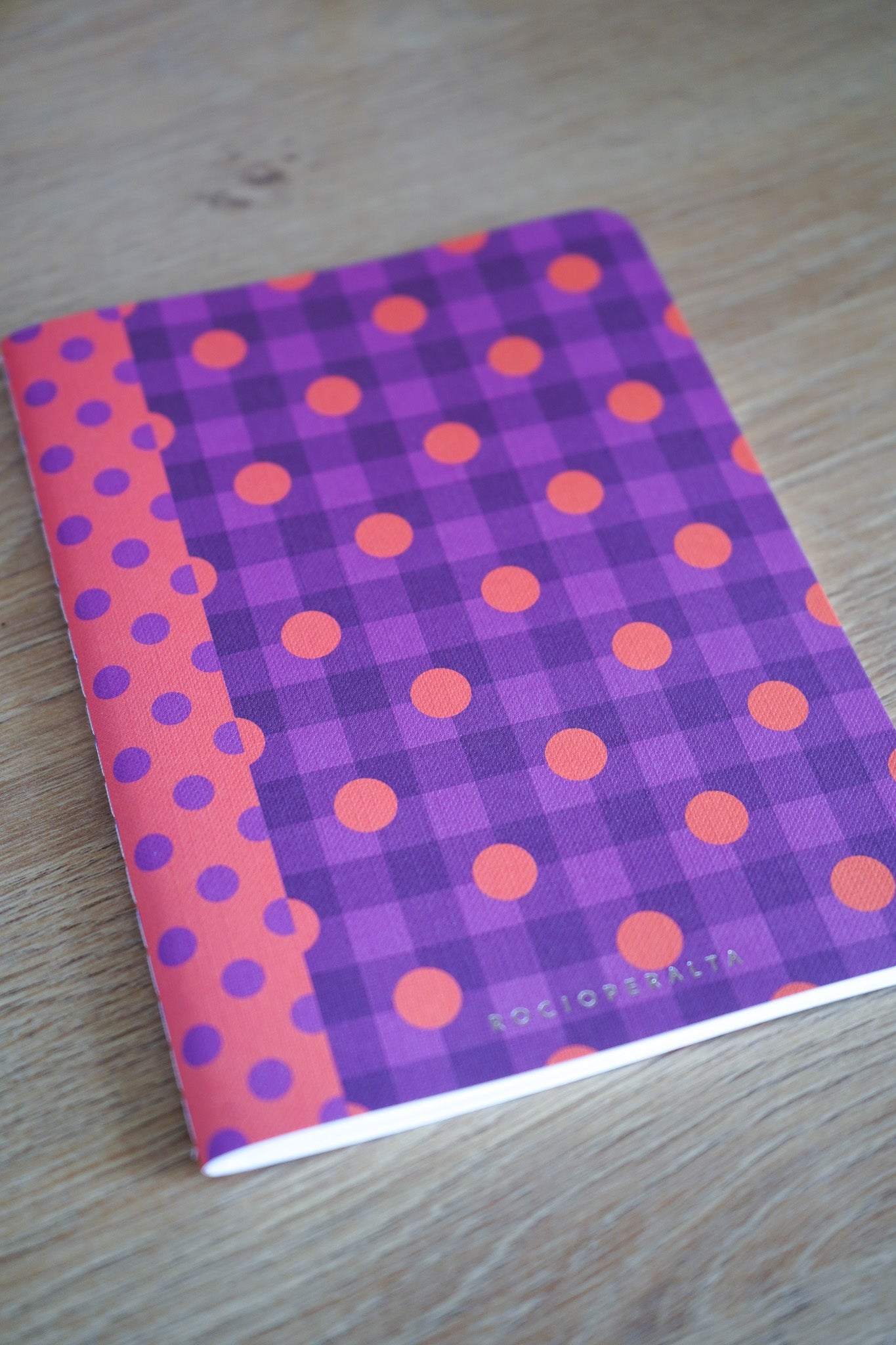 Rocío Peralta - Libreta vichy morado lunares rojo rosa