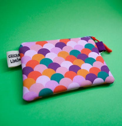 Monedero de escamas colores