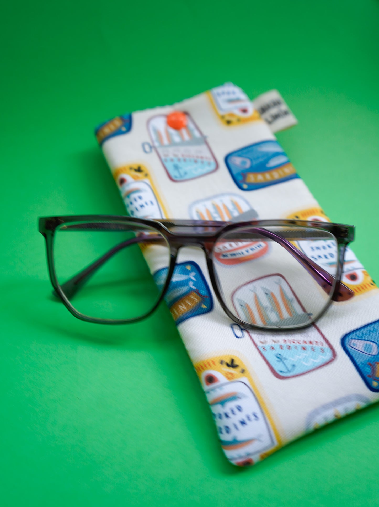 Funda de gafas latas pescao