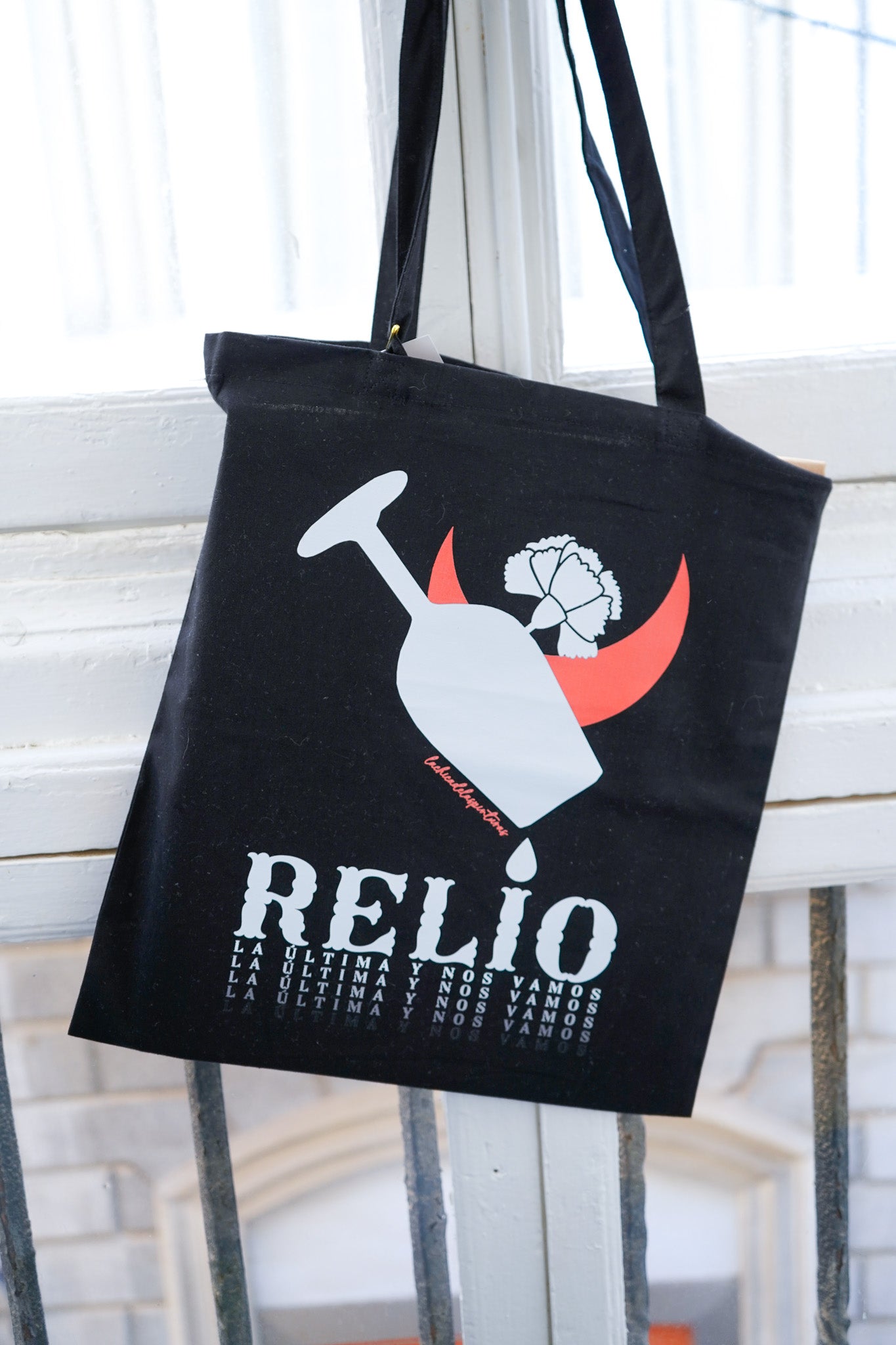 Totebag Relío: la última y nos vamos