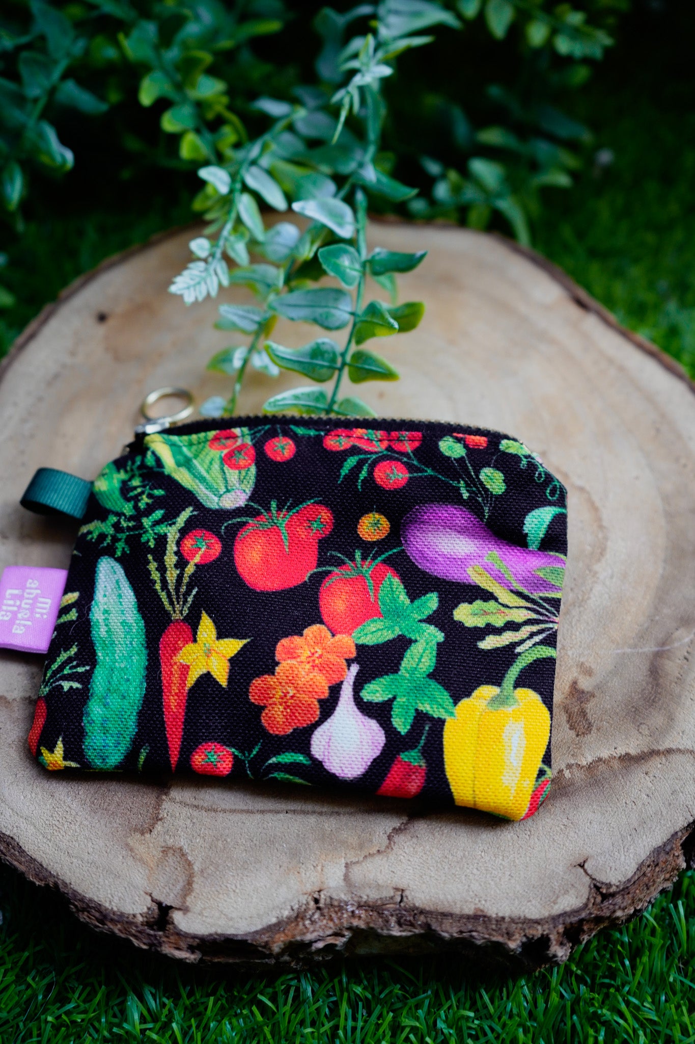 Monedero negro verduras