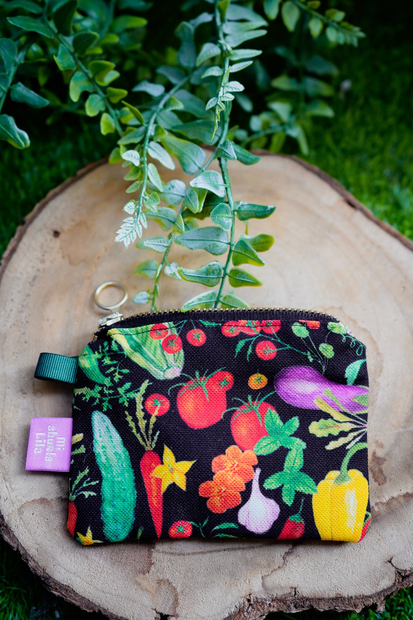 Monedero negro verduras