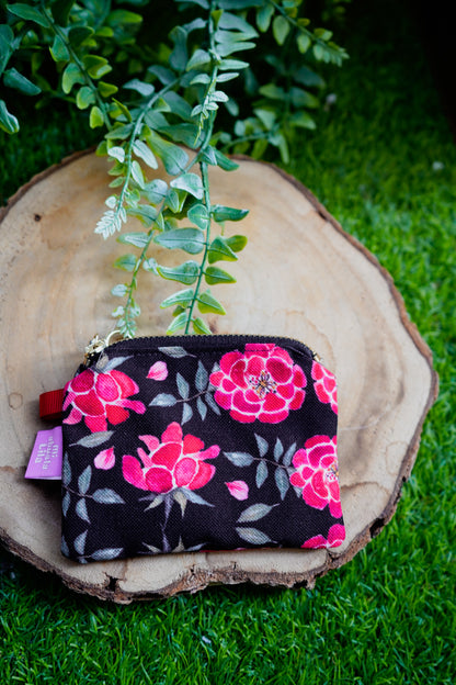 Monedero negro rosas