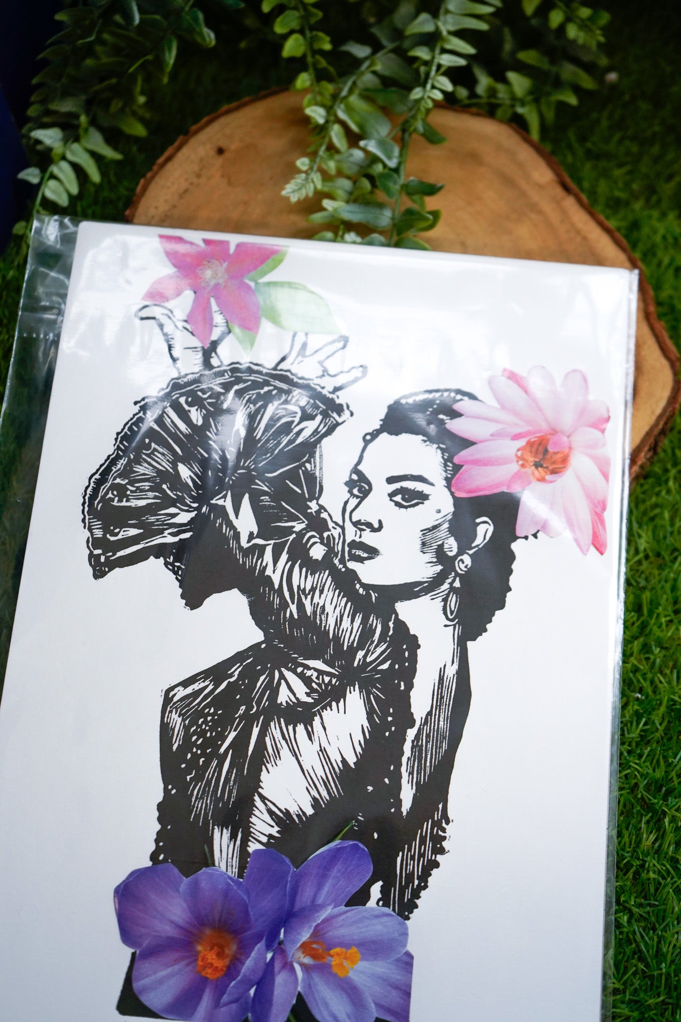 Lámina Lola con Flores - Collage Linóleo