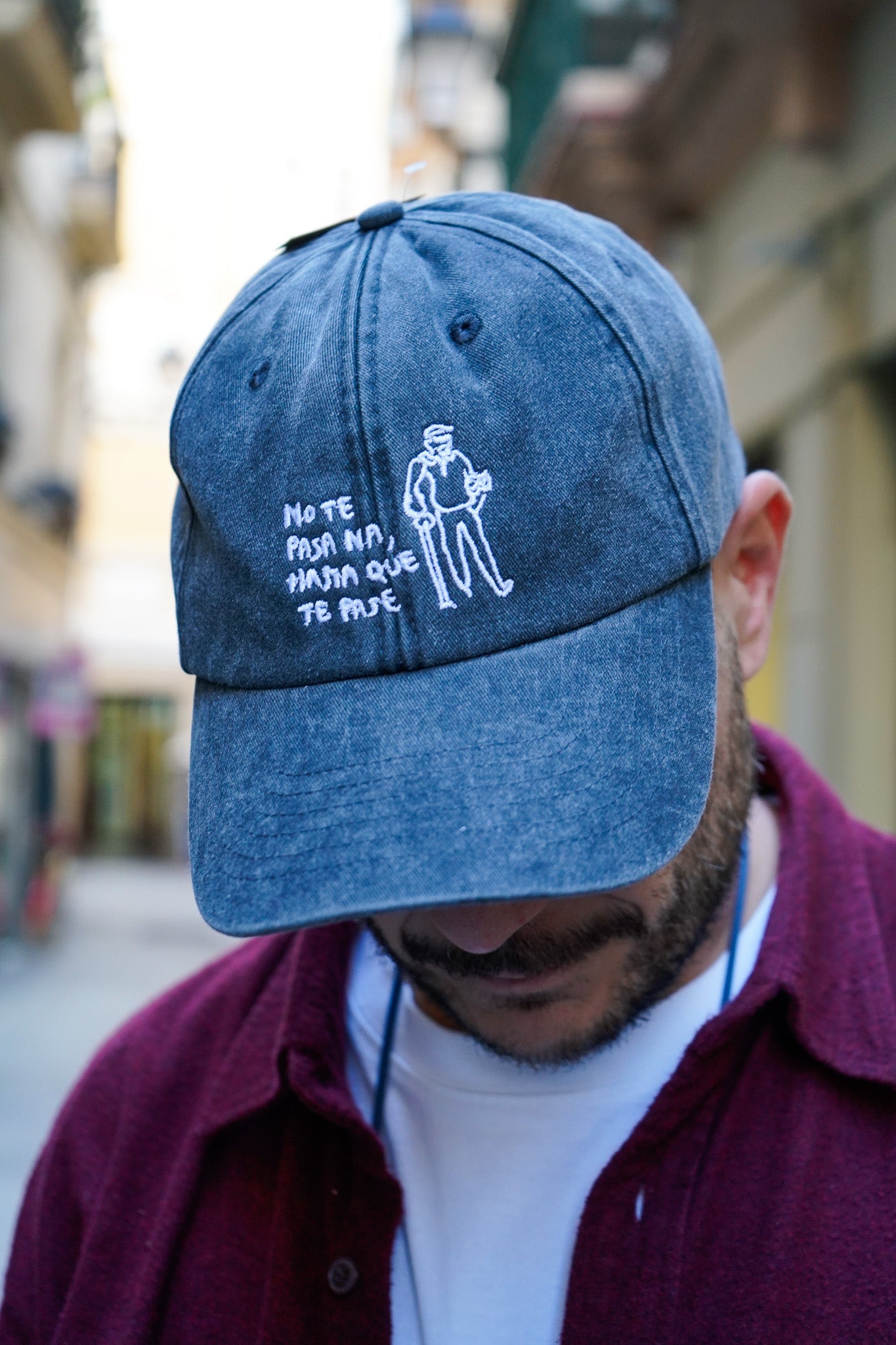 Gorra negra vintage No te pasa na hasta que te pase