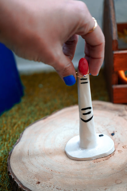 Dedo de cerámica para anillos